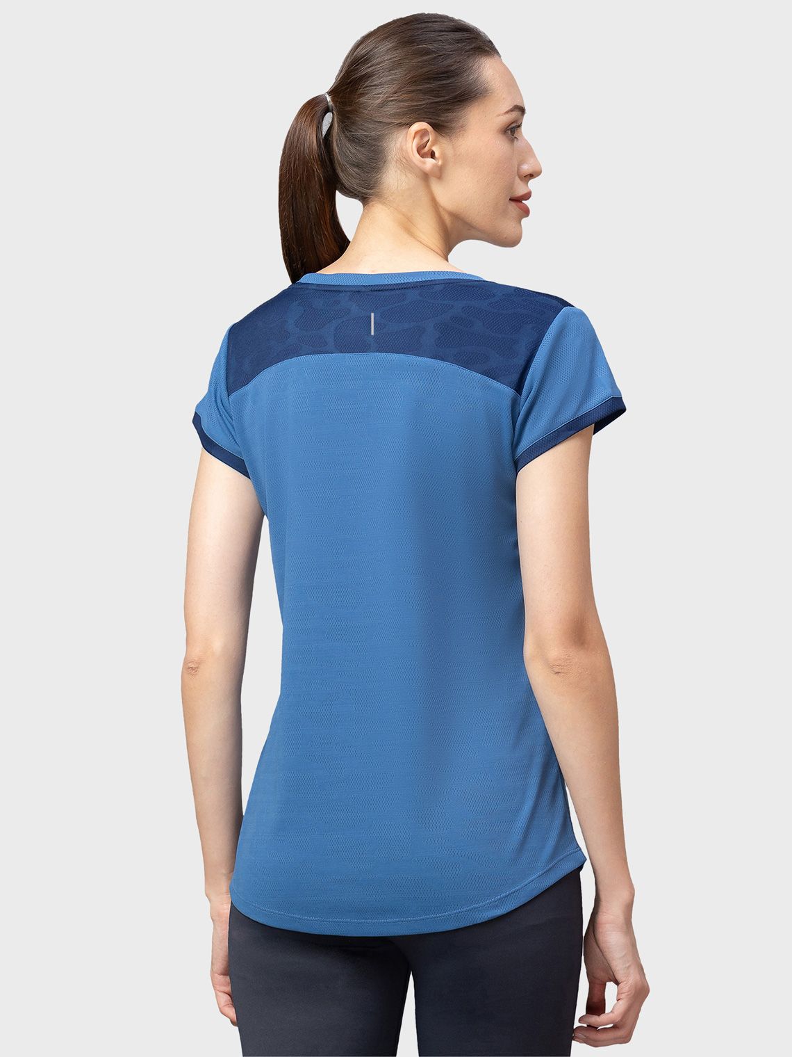 Women Round Neck Camo Slimfit T-shirt - Image 3