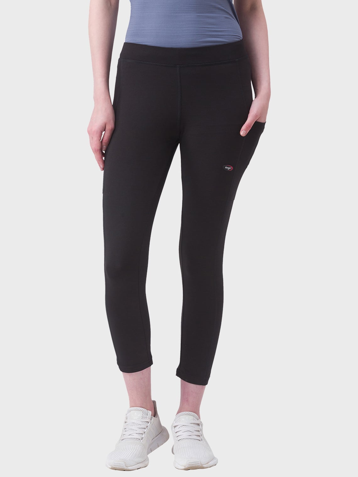 black sports leggings for women
