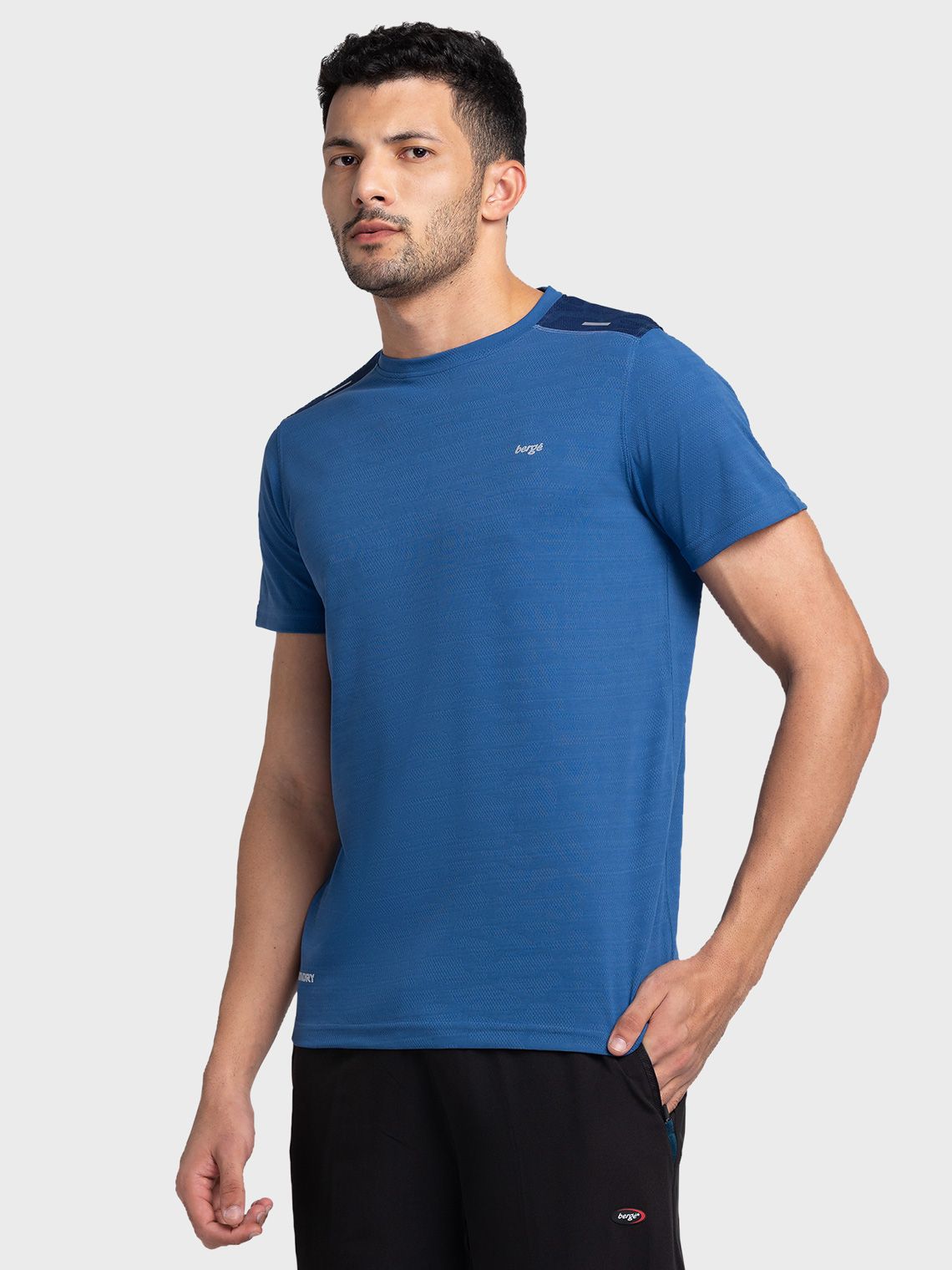 Men Round Neck Jacquard Camo T- shirt - Image 4
